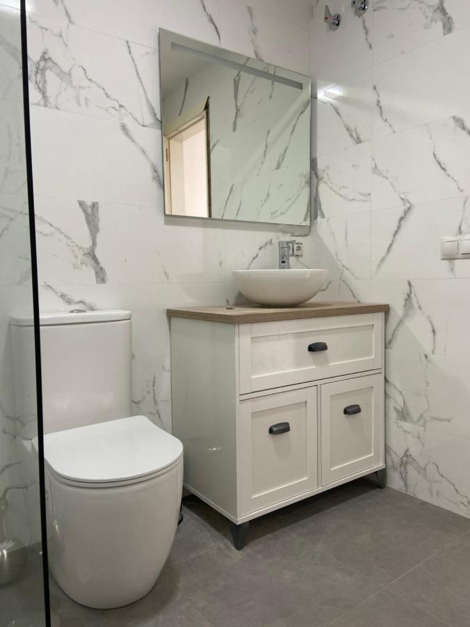 Beautiful Brand New 2 Bedroom Flat With Terrace Málaga Eksteriør bilde