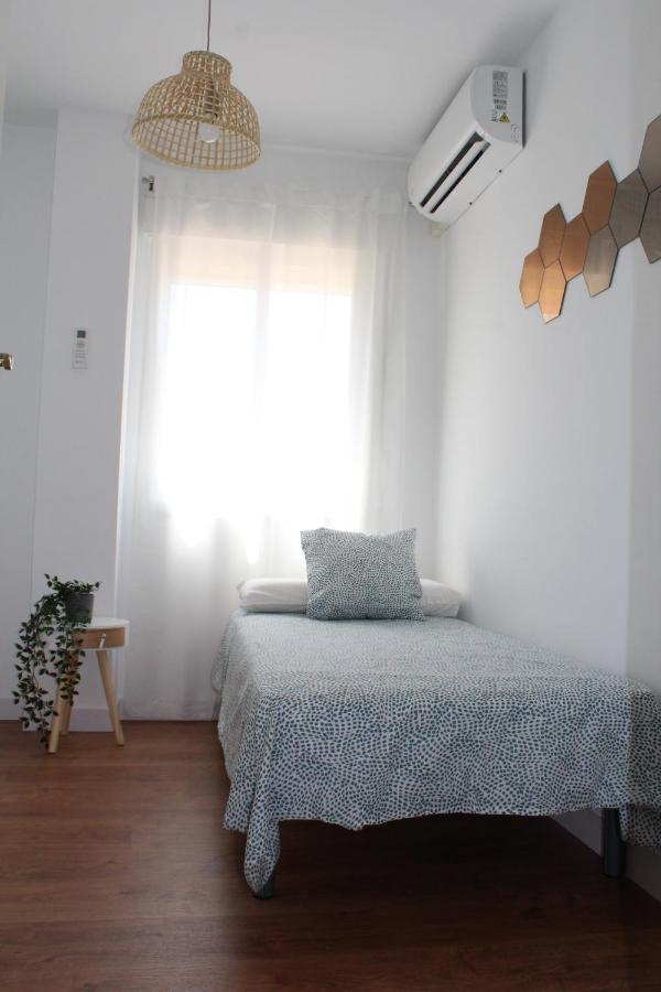 Beautiful Brand New 2 Bedroom Flat With Terrace Málaga Eksteriør bilde
